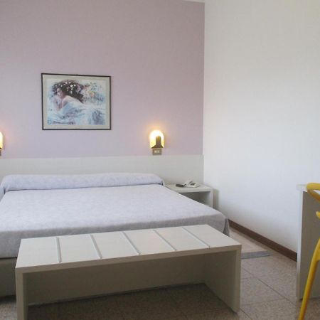 Hotel O'Scugnizzo 2 벨루노 외부 사진