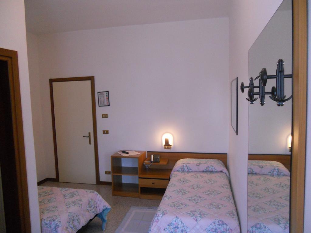 Hotel O'Scugnizzo 2 벨루노 외부 사진