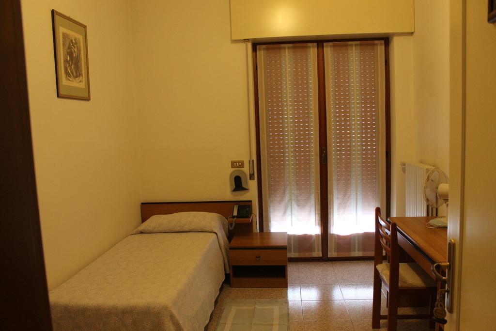Hotel O'Scugnizzo 2 벨루노 외부 사진