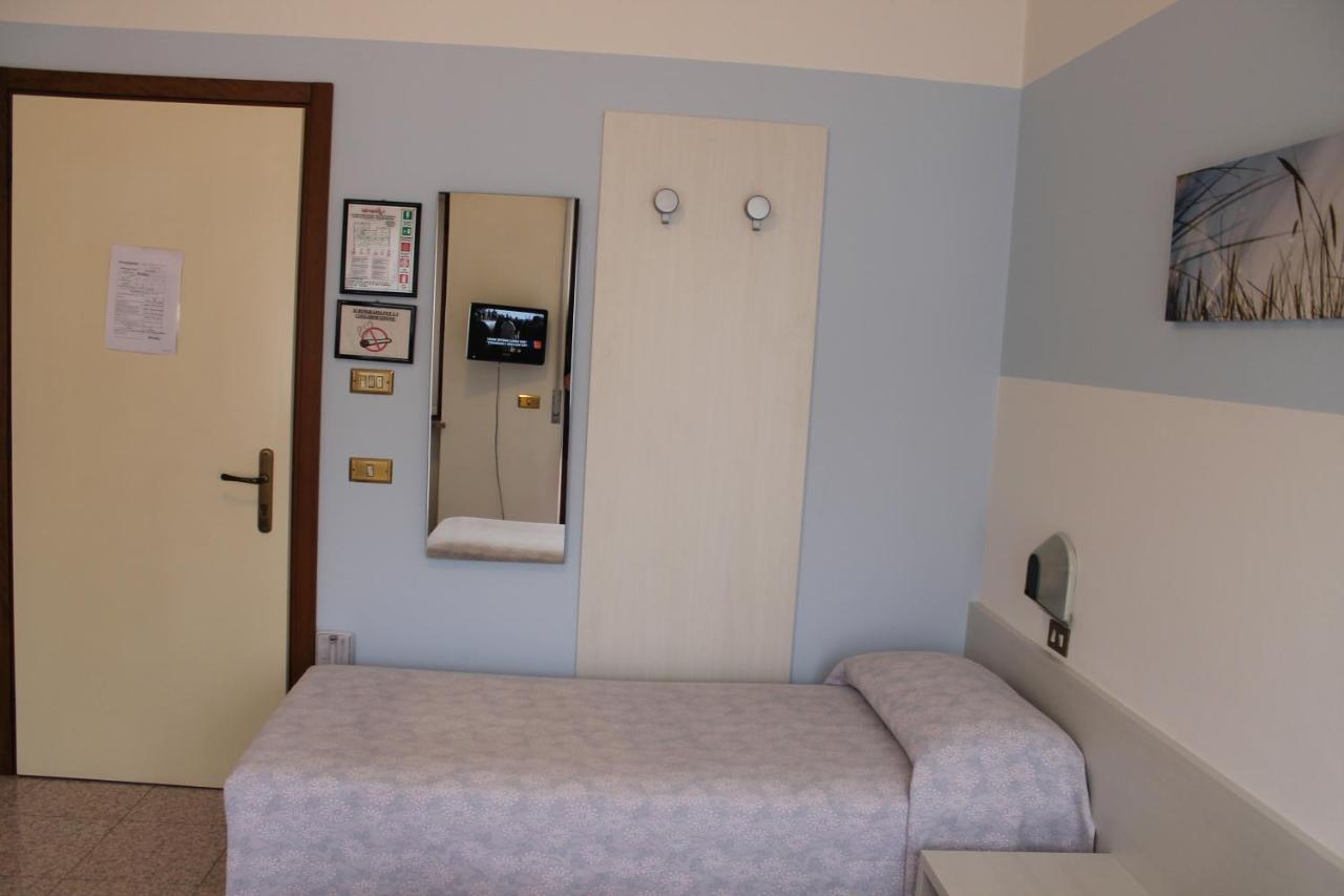 Hotel O'Scugnizzo 2 벨루노 외부 사진