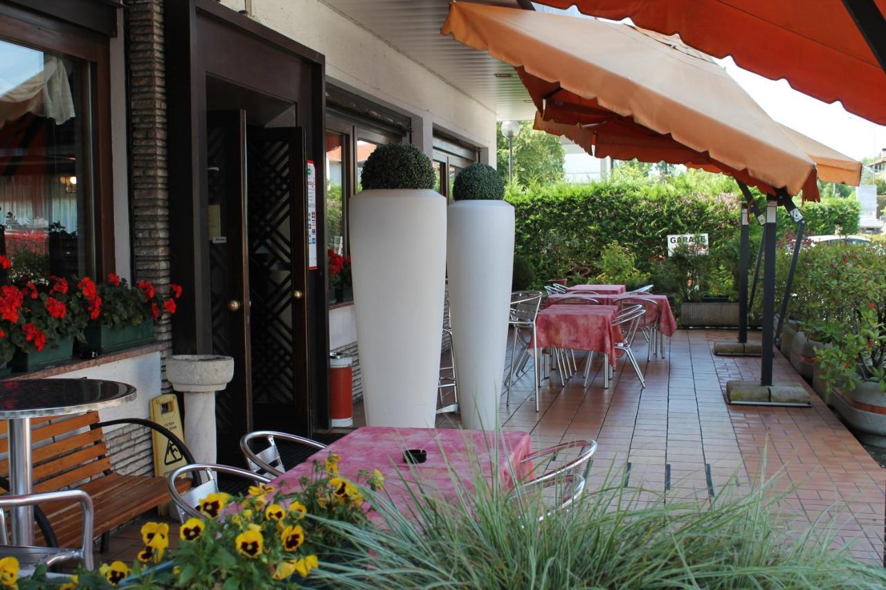 Hotel O'Scugnizzo 2 벨루노 외부 사진