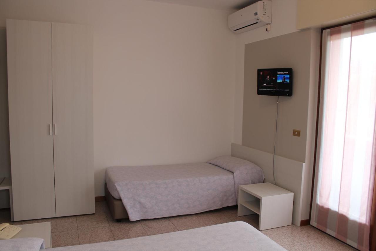 Hotel O'Scugnizzo 2 벨루노 외부 사진