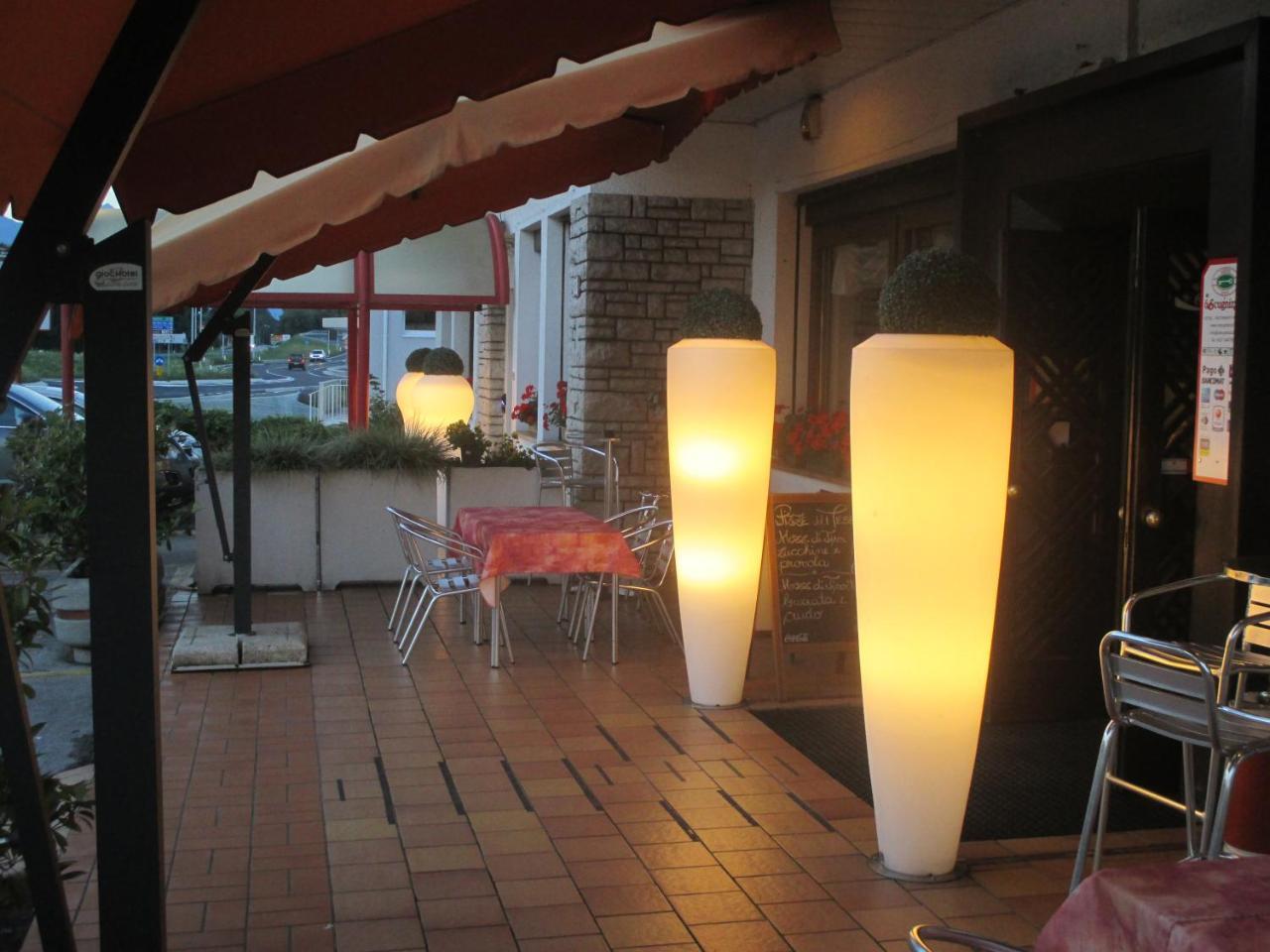 Hotel O'Scugnizzo 2 벨루노 외부 사진