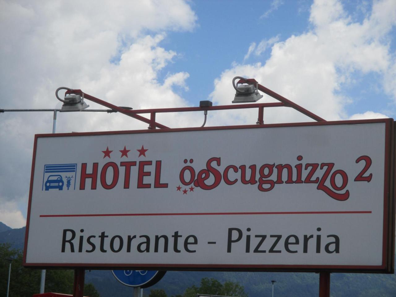 Hotel O'Scugnizzo 2 벨루노 외부 사진