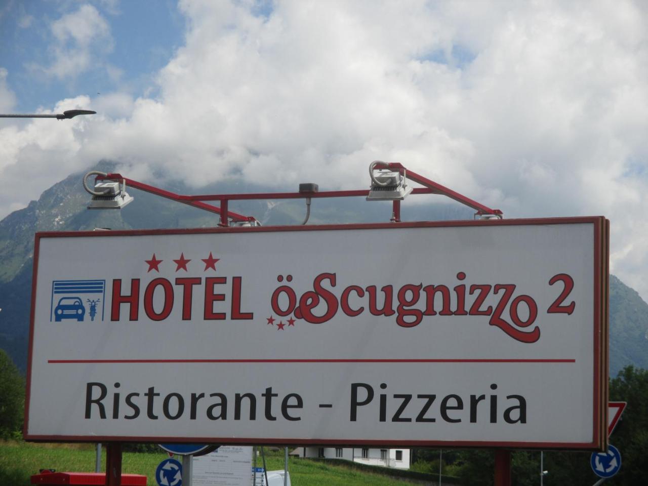 Hotel O'Scugnizzo 2 벨루노 외부 사진