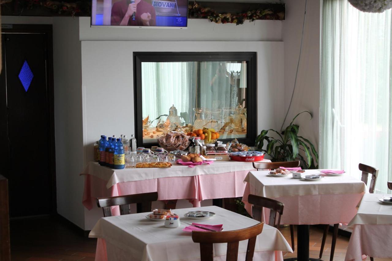 Hotel O'Scugnizzo 2 벨루노 외부 사진