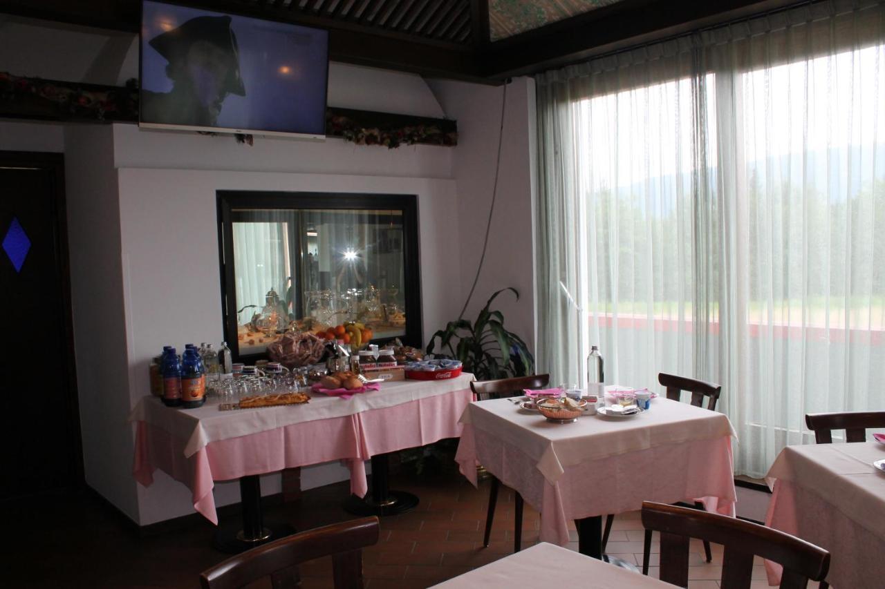 Hotel O'Scugnizzo 2 벨루노 외부 사진